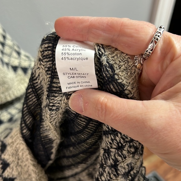 DREAMERS Oversized Knit Tribal Poncho M L - Picture 5 of 9